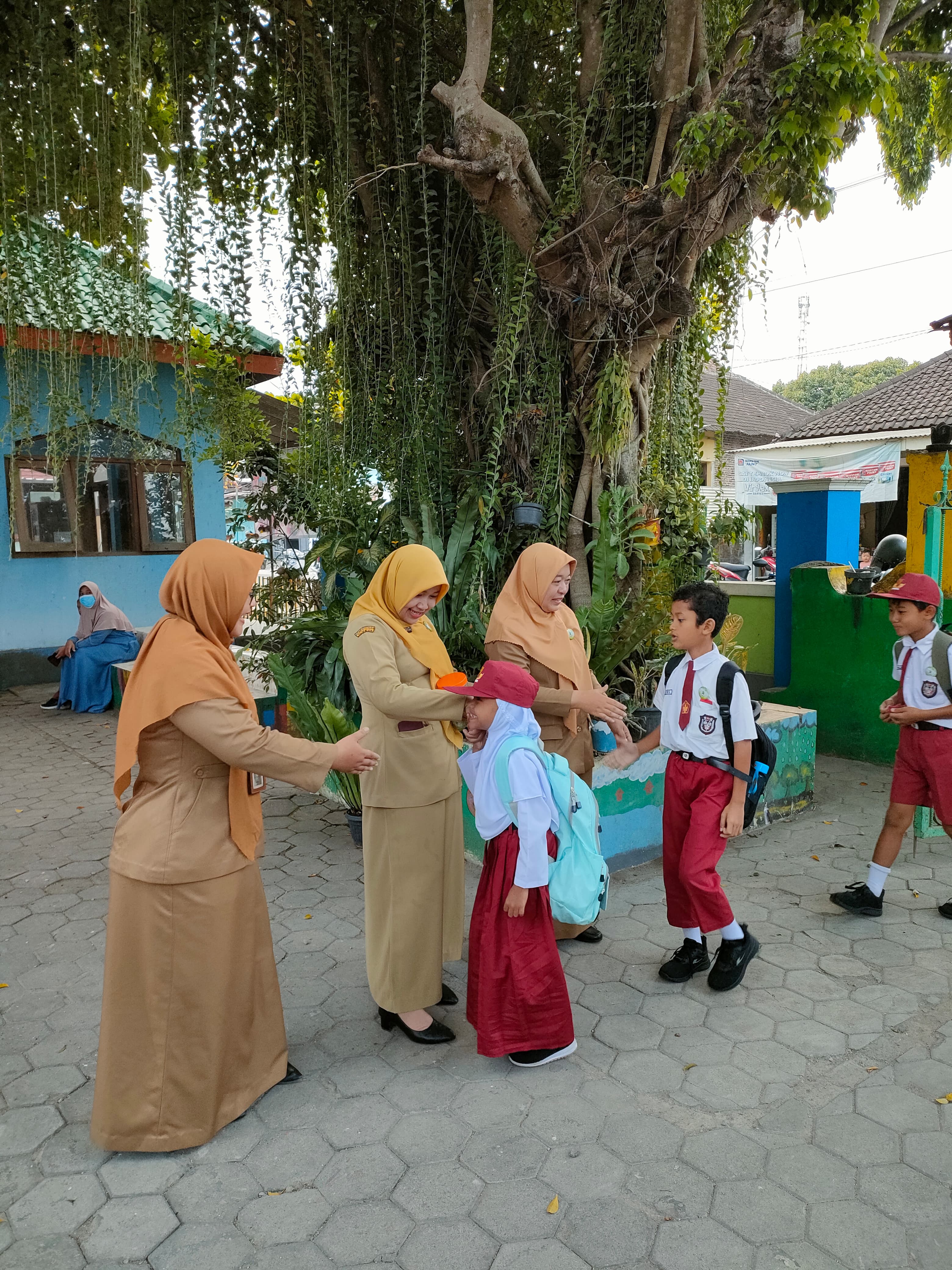 Deva Indah Saputri, S.Pd.